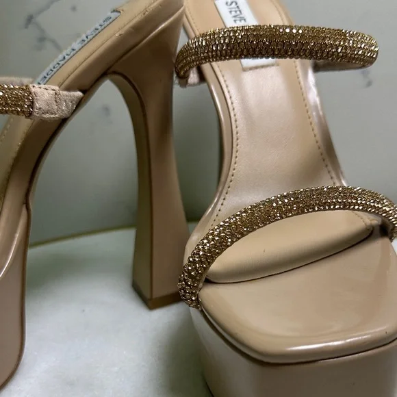 Steve Madden Zayne Nude/Tan Platform Heels Size 7 - Picture 4 of 7